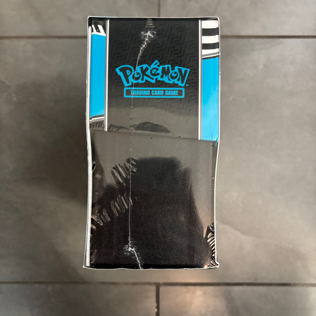 Pokemon center black bolt Etb